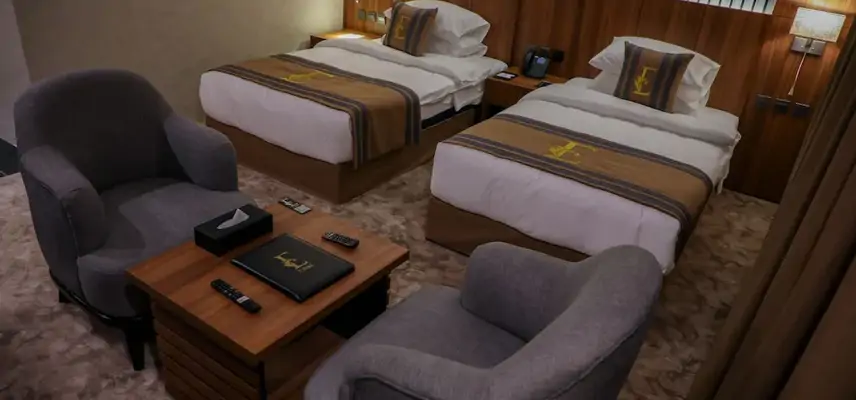 E hotel image
